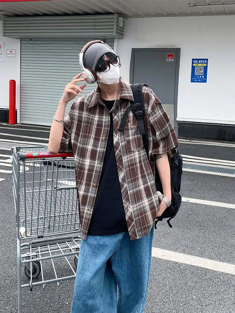 

Корейская стильная клетчатая рубашка свободного кроя с коротким рукавом для мужчин, большие размеры, с отложным воротником, повседневная верхняя одежда