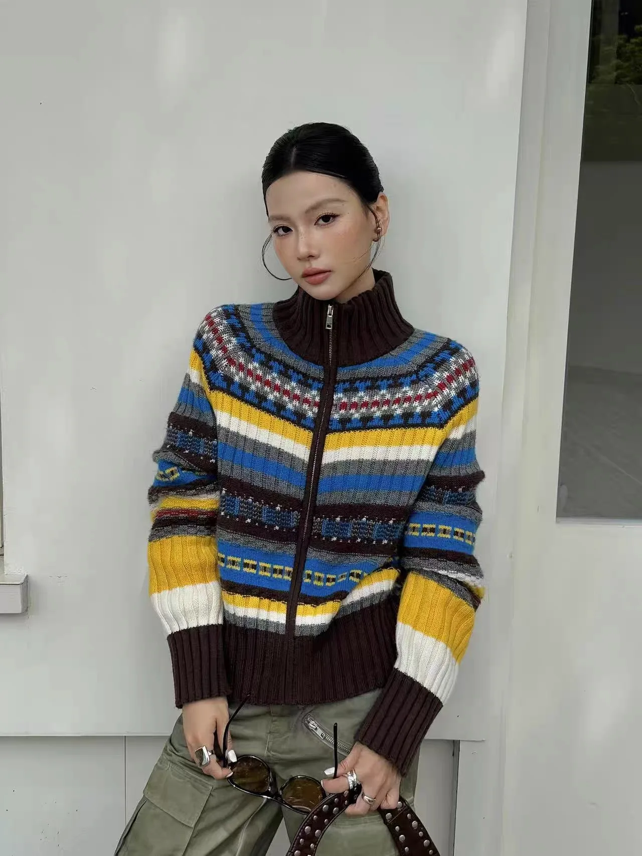 

Autumn Winter Contrasting Striped Stand Up Collar Jacquard Wool Knitted Cardigan Soft Sweater Jacket Top for Women F263