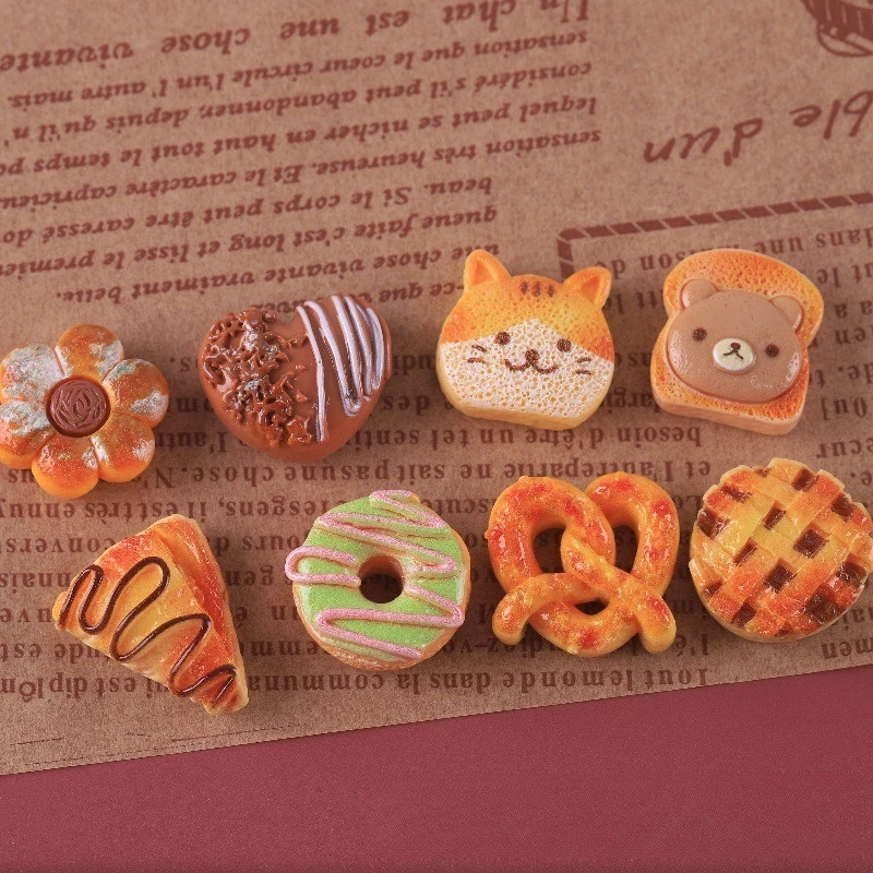 10 Pcs Miniatures Imitation Bread Cake Chocolate Dessert Kitten Bear Toast Decoration Crafts