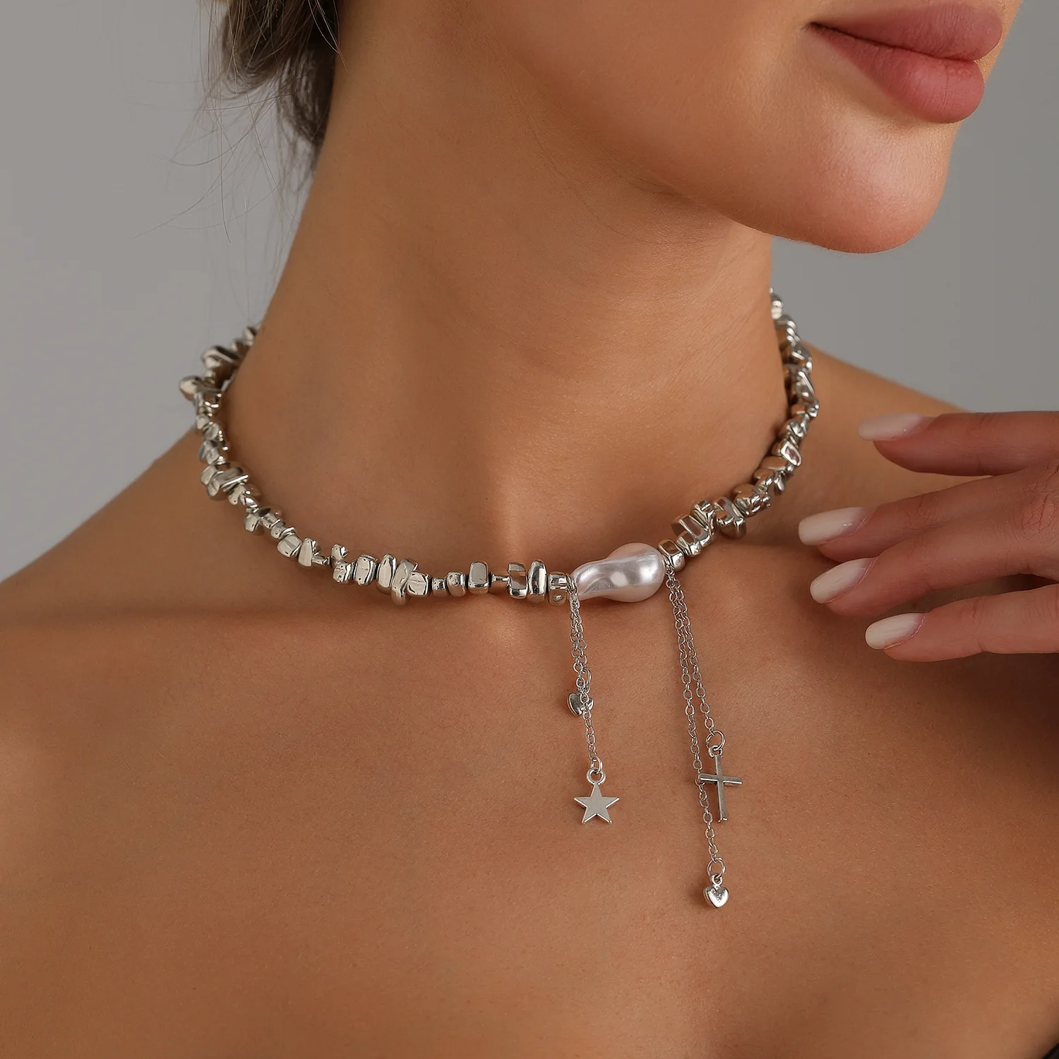 

Elegant Irregular Imitation Pearl Beads Necklace for Women Vintage Party Wedding Tassels Choker Fashion Jewelry Accessories Gift