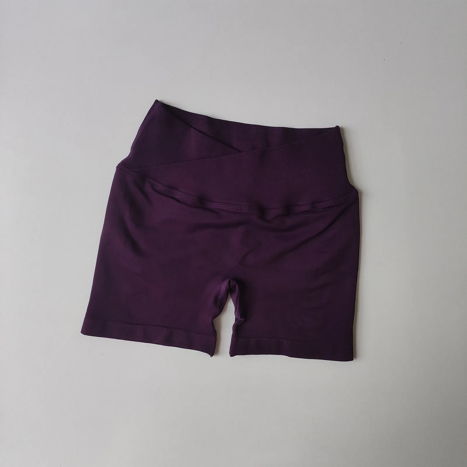 Hochgeschnittene Nahtlose Fitness-Shorts mit Drei-Punkt-Pfirsich-Po-Lifting-Effekt, Schnelltrocknend, Eng Anliegend, für Yoga und Pilates – Detail 7