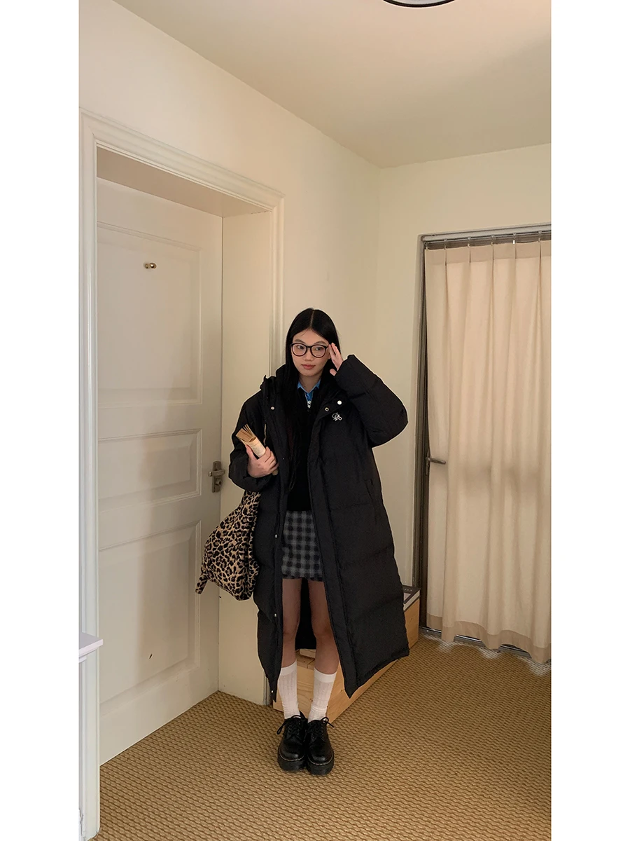 레드 셀러브리티 롱 다운 재킷 여성 스타일 2025 신상 겨울 블랙 유니크 슈퍼 아름다운 90% 화이트 덕 다운 코트 여성용