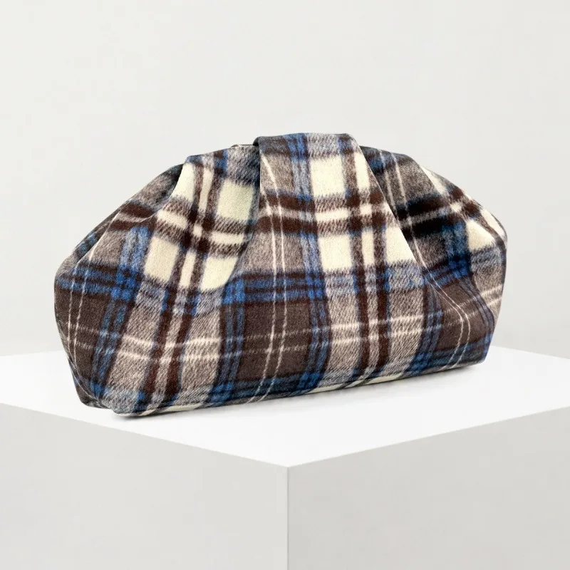 Autumn/winter Wool Check Pattern Fabric with Creases and Knots Women's Soft Checkered Wool Cloud Clutch Bag Daily Use