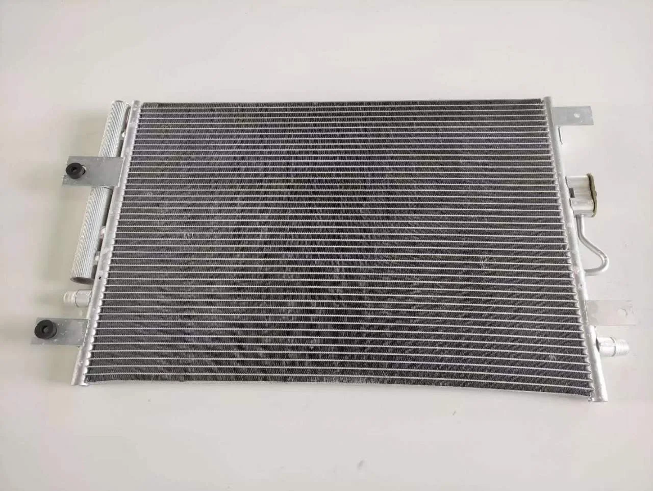 53369508 68399029AA Condenser 19-21 for Jeep Free Light Commander Car Accessories Auto Replacement Repair Parts new