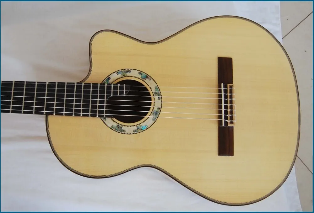 Yunzhi Classic Handmade Jazz Guitar Customizable Maple Jazz Acoustic Electric Guitar Instruments Musical