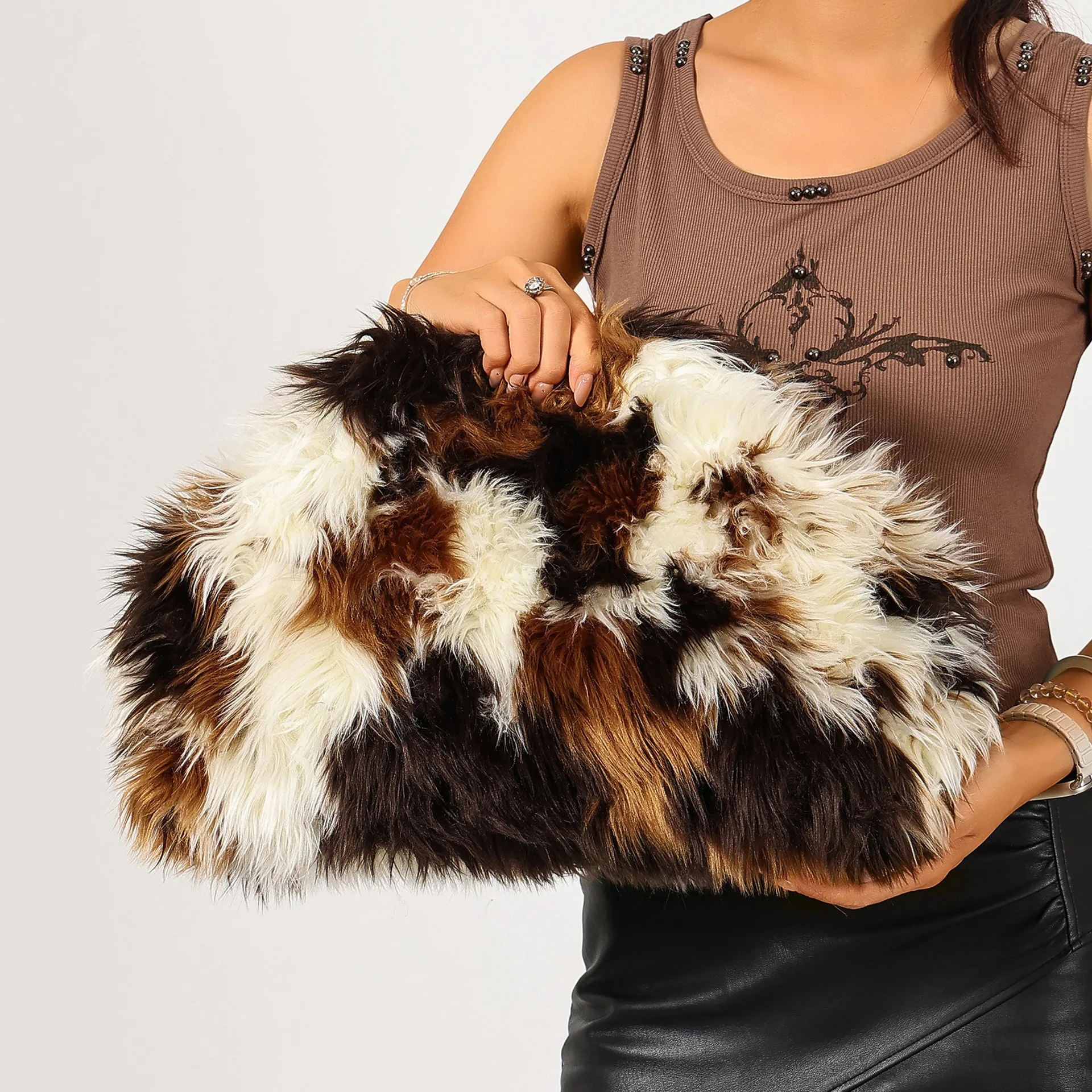 Fluffy Cow Pattern Women's Bag Large Capacity Faux Fur Bags for Women Soft Plush Handbag Animal Printed Cloud Dumpling Bag Pouch