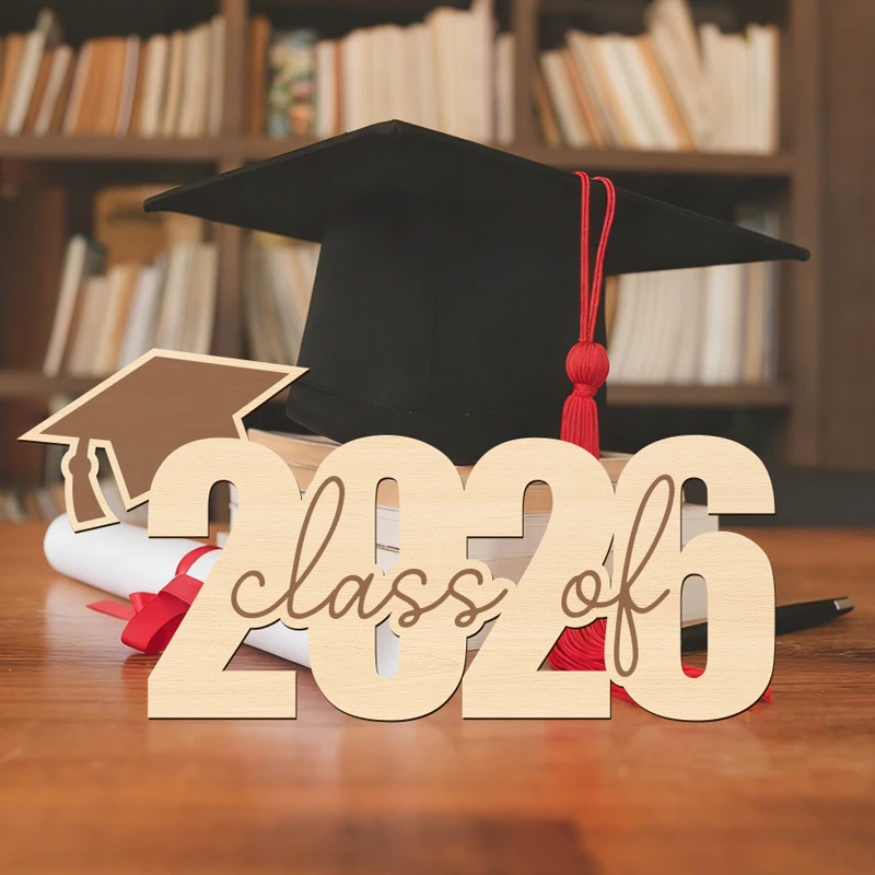 YOMDID فئة 2026 كشك تصوير التخرج الدعائم كشك تصوير خشبي مع قبعة التخرج زينة التخرج والاحتفالات #1