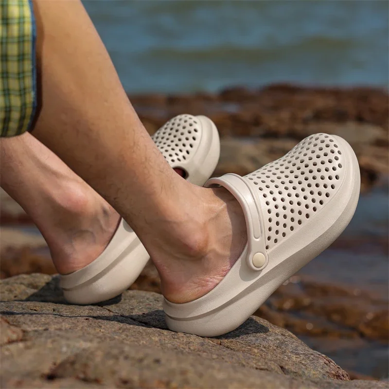 

Men Beach Clogs Fashion New Summer Water Shoes Soft Comfort Indoor Footwear Casual Shoes for Men Slippers Sandals