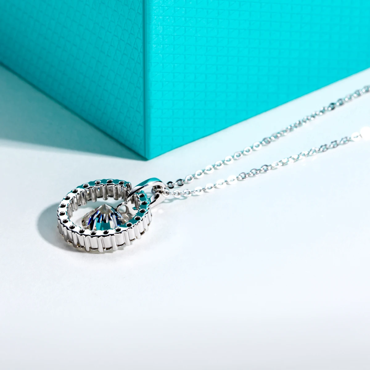 AnuJewel 3ct D Color Moissanite Diamond Halo Pendant Necklace 925 Sterling Silver Valentine's Day Gifts Jewelry Wholesale