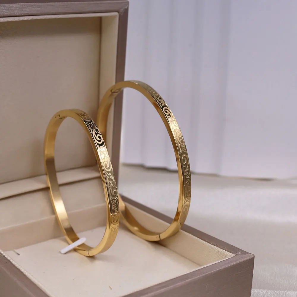 Popular Fashion Stainless Steel Jewelry Carved Phoenix Graphic Bracelet Female Bracelet Party Gift Wholesale