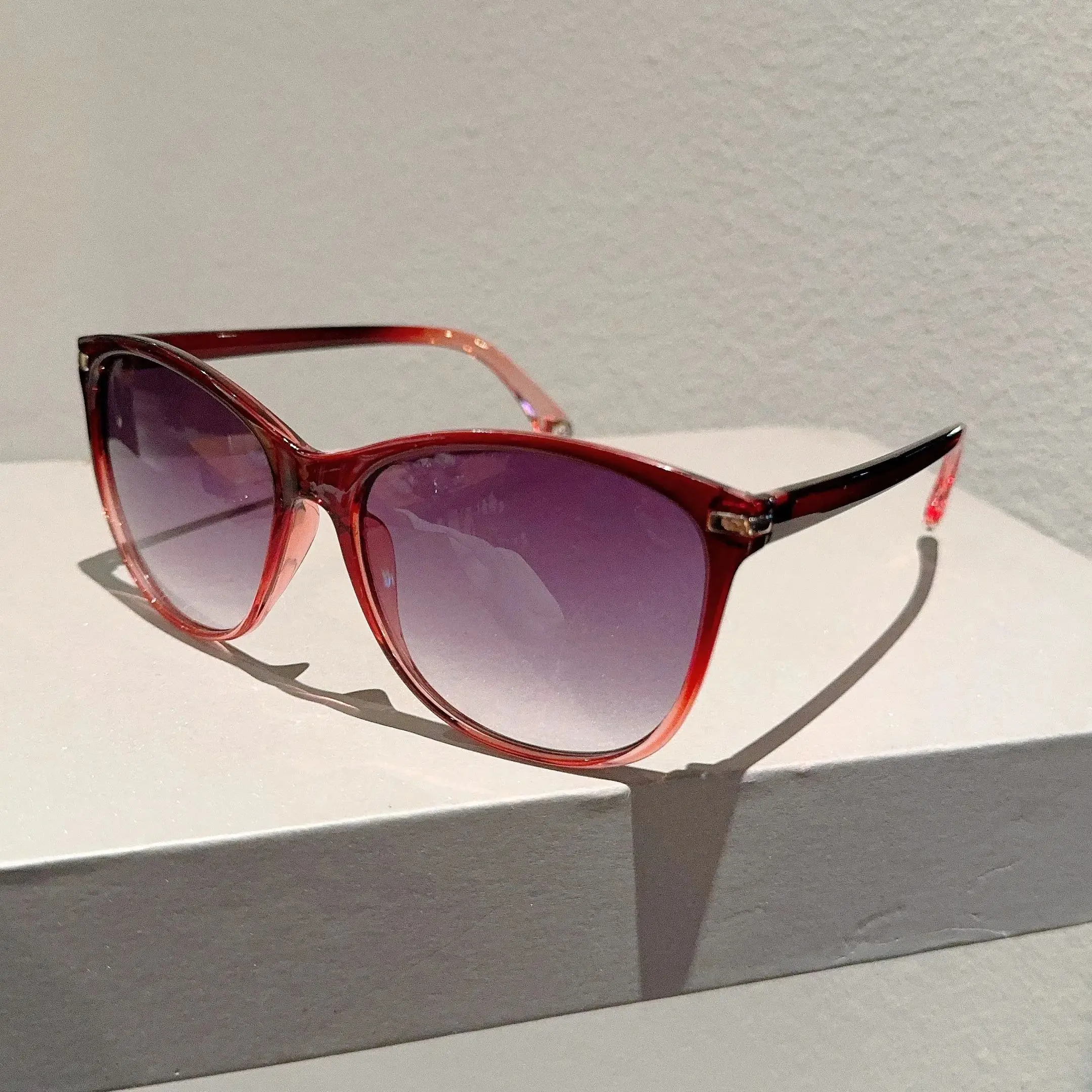 KAMMPT Oversized Round Sunglasses for Women 2024 New in Multicolor Rim Gradient Dark Glasses Fashion Vintage Travelling Shades