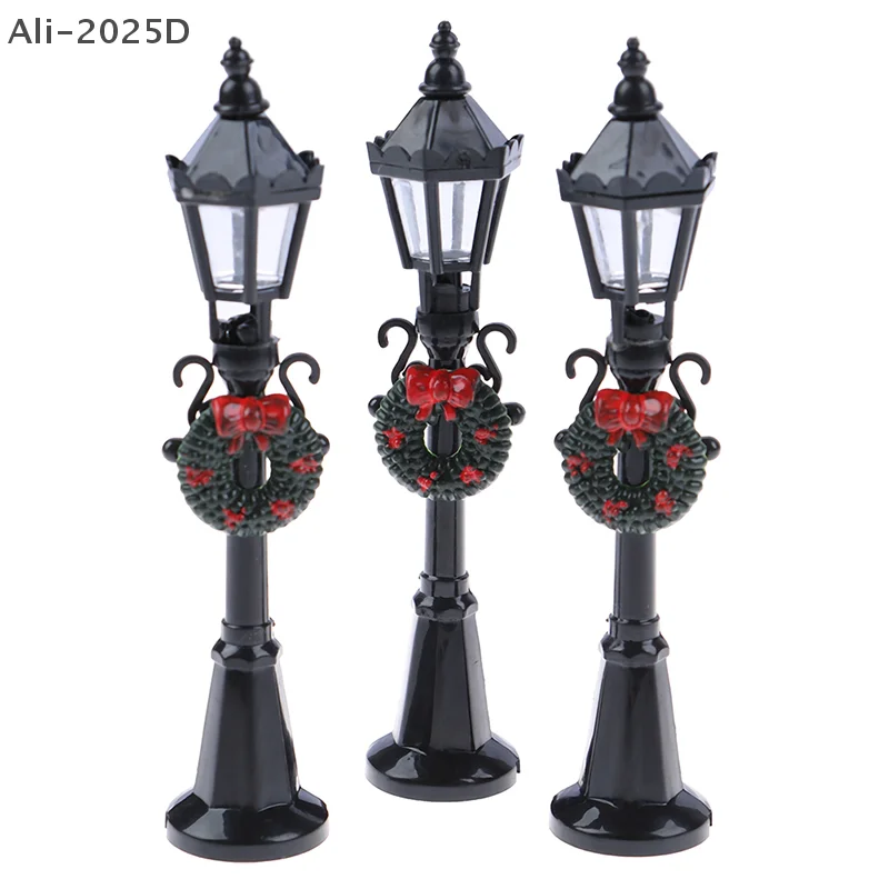 

High Quality 1/12 Dollhouse Miniature Christmas Park Street Lamp Doll Streetlight Decor Toy