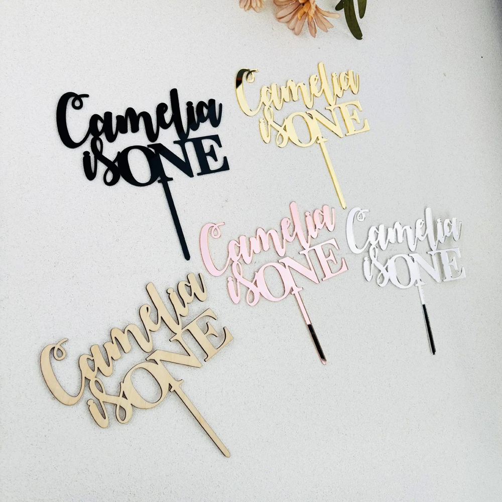 Personalisierte Babyparty-Dekorationen Geburtstagsparty-Deko Individueller Kinder-Namens-Alters-Geburtstagstorten-Aufsatz aus Holz und Acryl – Detail 1