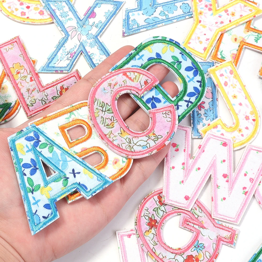 26 قطعة/الوحدة 5 سنتيمتر الأزهار A ~ Z الأبجدية التطريز بقع 26 رسائل شارة بقع باسم الملابس ملصقات الملابس والاكسسوارات #1