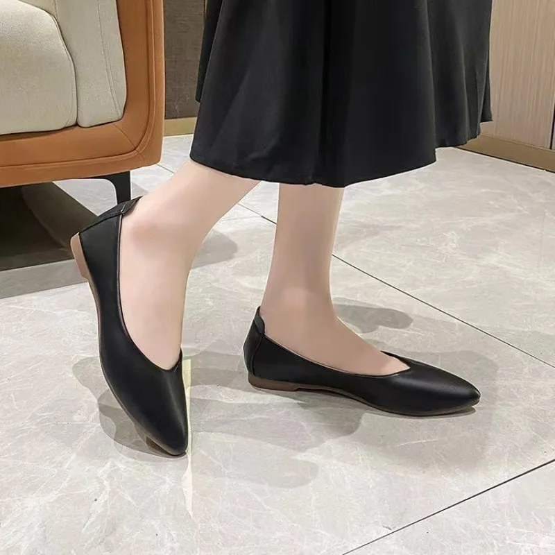 Women's 2024 New Hot-selling Solid Color Office Slip-on Professional Comfortable Outer Wear Pointed Toe Women's Flat Shoes