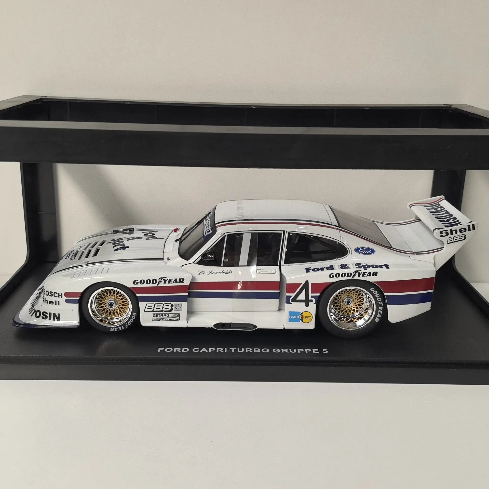 Diecast WERK83 1/18 Scale FORD CAPRI #4 Ford Racing Car V7 Alloy Car Model - view 2