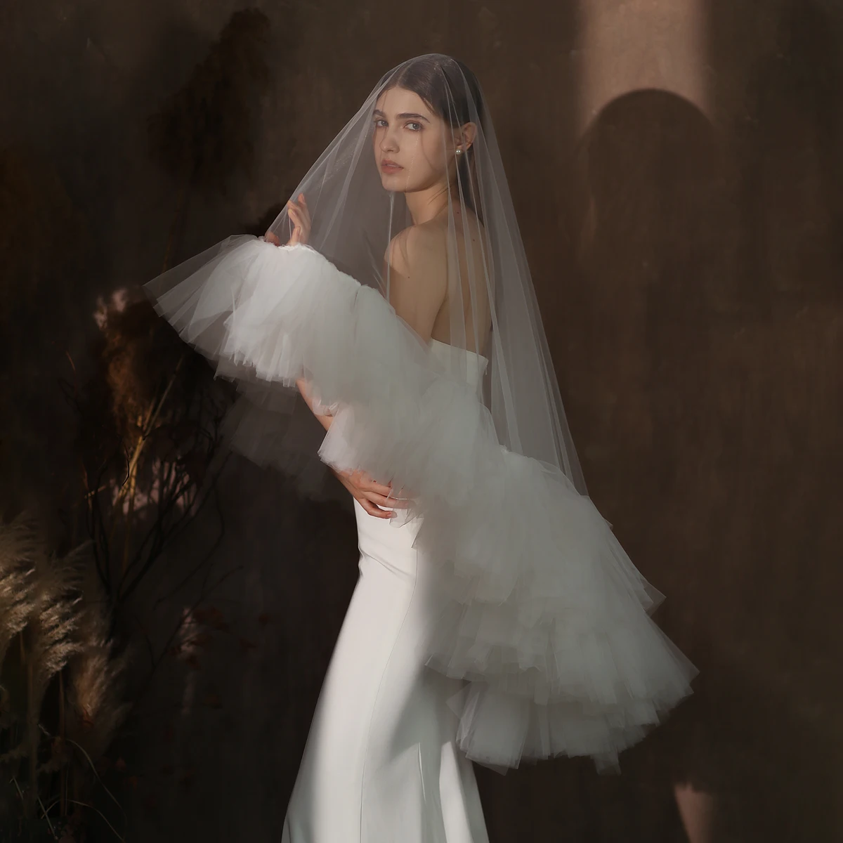 V309 Wedding Bridal Veil Semi-Transparent Tulle Long White Brides to Be Handmade Veil with Fluffy Ruffled Edge