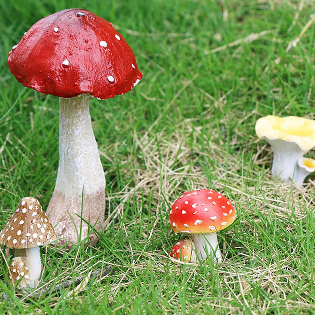 Durable Simulated Mushroom Shape Landscape Decorations For Garden Decor Potted Garden Decorations