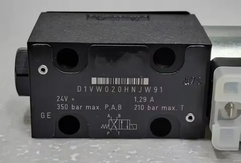 Hydraulic solenoid valve D1VW020HNJW91 D1VW004CNJW91 D1VW020BNJW91 D3W020BNJ30 D1SE83NJW directional control valve