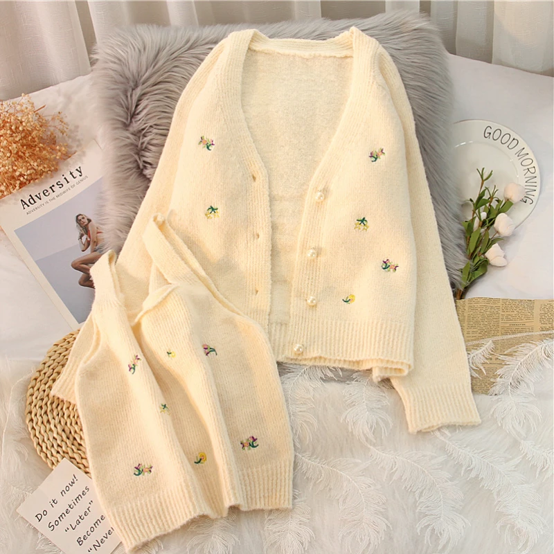 Two-piece Top Suit Flower Embroidered Knitted Korean Style Cardigan 2024 Autumn Fashion Sling Sweater Slim Sweet Jacket Sets