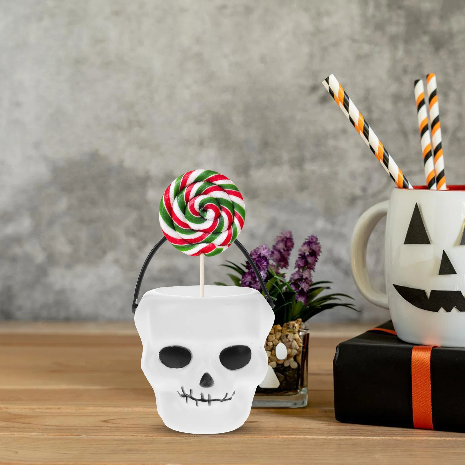 

12pcs Handheld Cauldron Witch Bucket Ghost Skull Bucket Halloween Trick or Treat Candy Holder Party Favor Halloween Candy Bucket