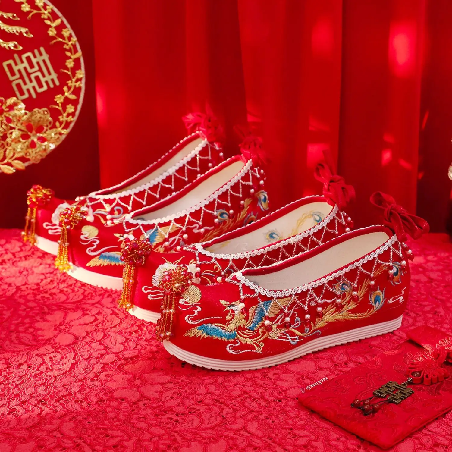 

Xiuhe Shoes Pearl Tassel Wedding Ancient Style Height Increasing Insole Warped Chinese Toasting Embroidered