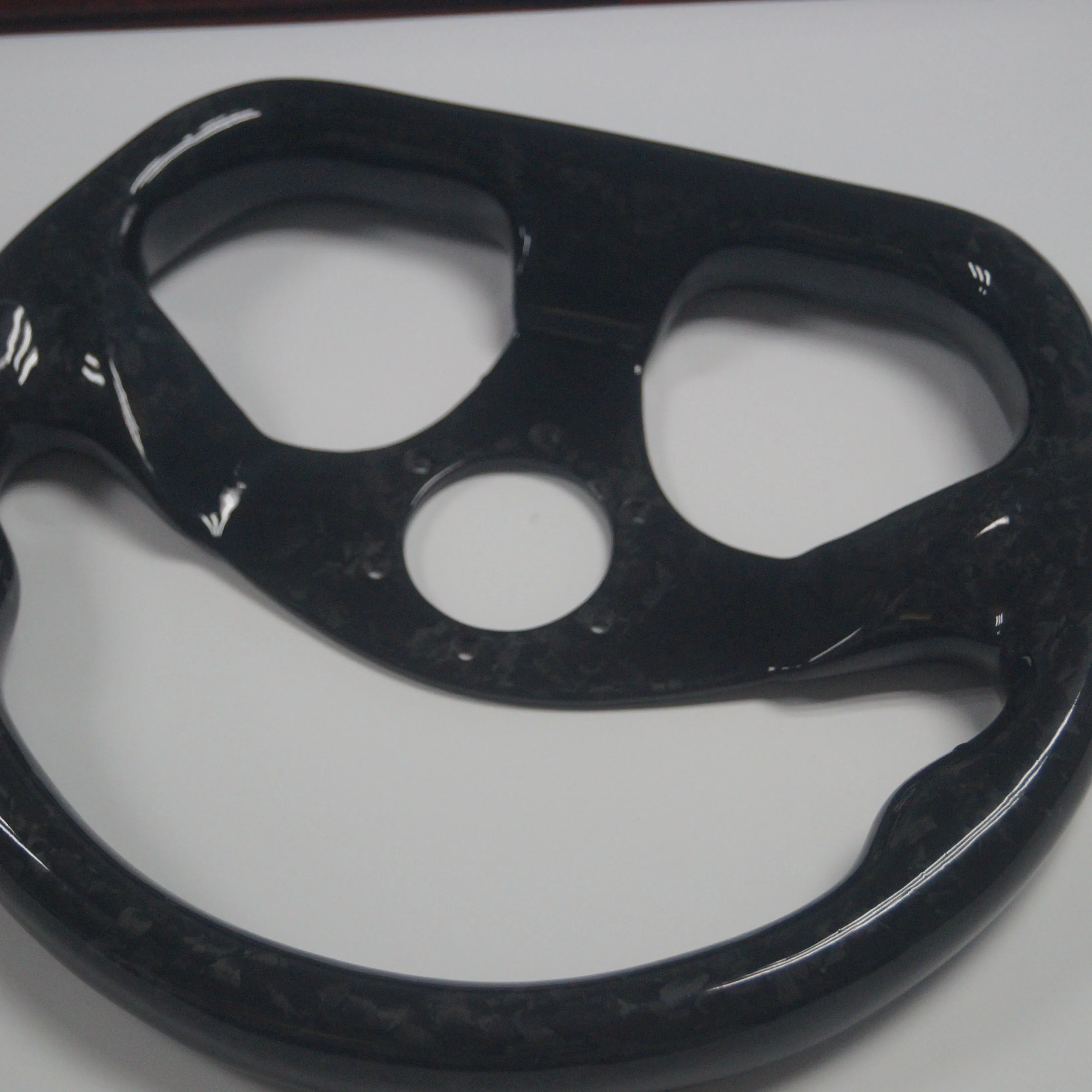 

Hot-selling Custom-fit Carbon Fiber Car Steering Wheel Advanced Business Fashion Auto Accessories