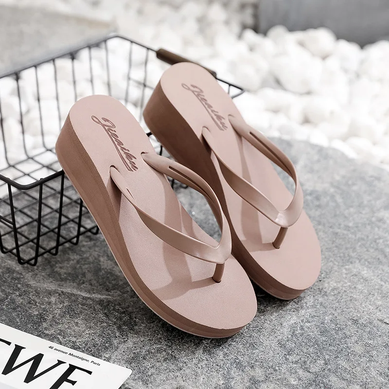 Shoes Woman\'s Slippers On A Wedge Platform Slides Heeled Mules Rubber Flip Flops Candy Colors 2024 Summer High Hawaiian Rome TPR