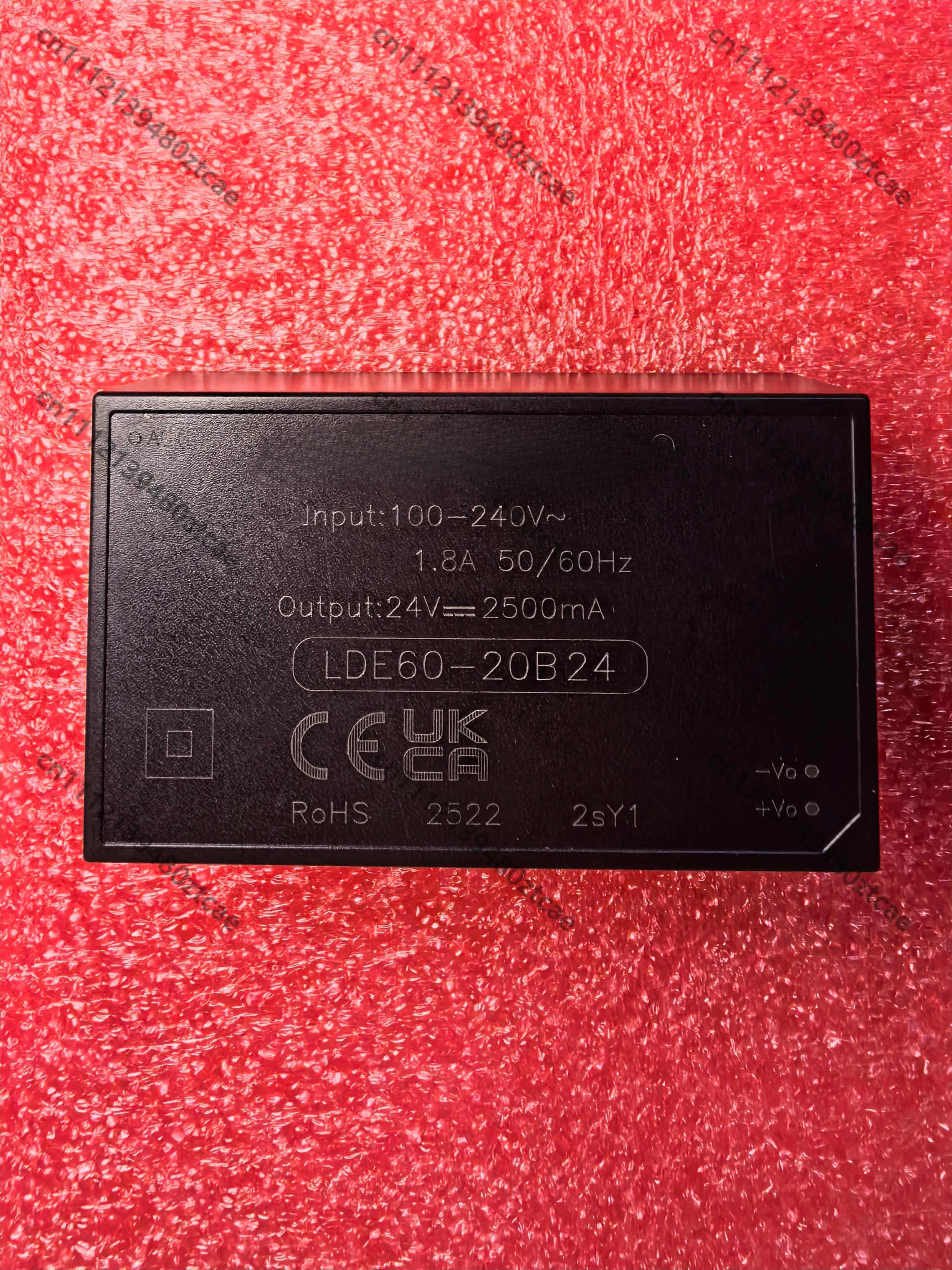 LDE60-20B05 LDE60-20B12 LDE60-20B15 LDE60-20B24 LDE60-20B48 60W Isolated AC-DC Power Module 100-240V AC Input
