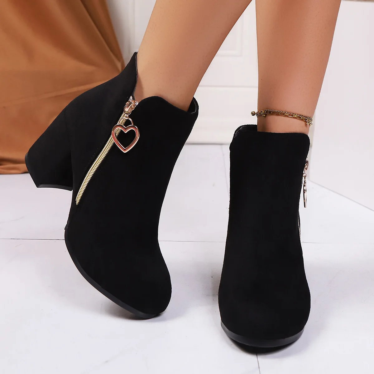 Retro Autumn Winter Women\'s Boot Vintage Block Heel Ankle Boots Zipper High Heels Women Shoes Big Sizes Suede Botines Mujer