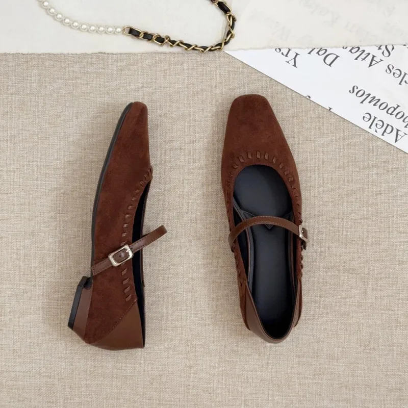 2025 ربيع جديد ماركة النساء الشقق جولة تو الضحلة الانزلاق على السيدات أحذية الباليه عادية لينة الجلود فستان أنيق الأحذية