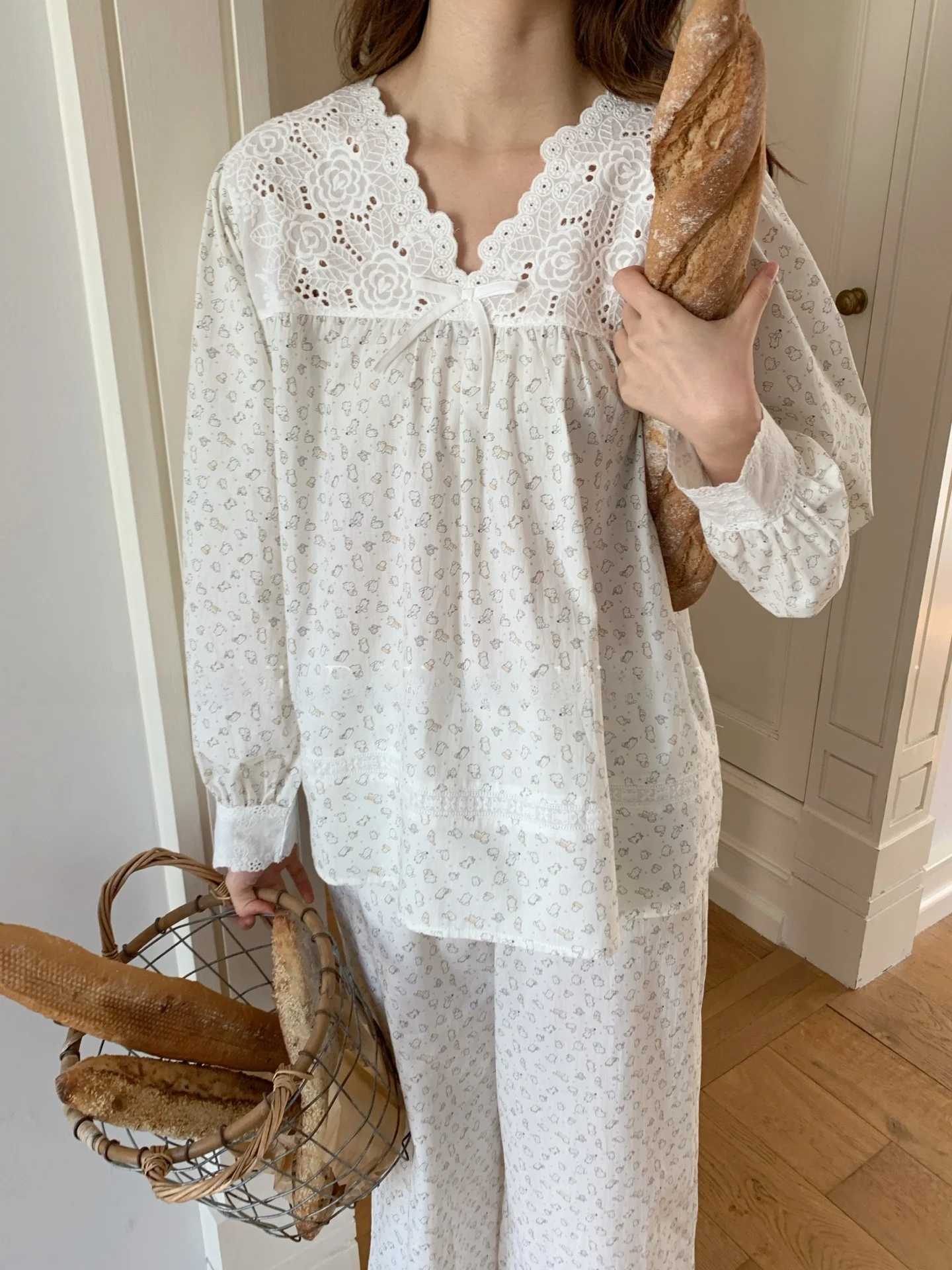 nouvelle-collection-printemps-pyjama-en-coton-pur-pour-femme-coupe-ample-manches-longues-col-en-v-avec-broderie-et-dentelle-imprime-decontracte