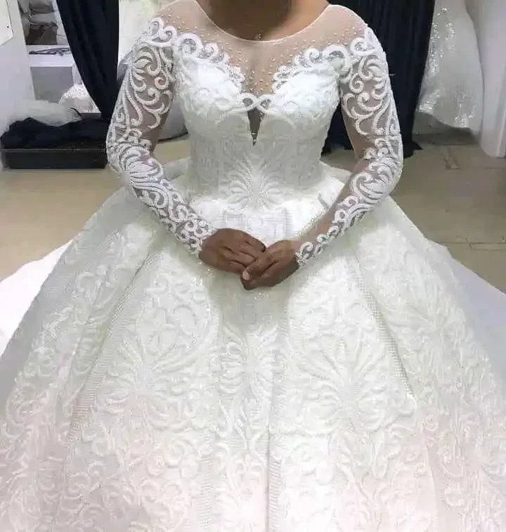 Customized High Quality New Fashion Wholesale Bride Lace Long Sleeve Custom Made Bridal Wedding Dresses