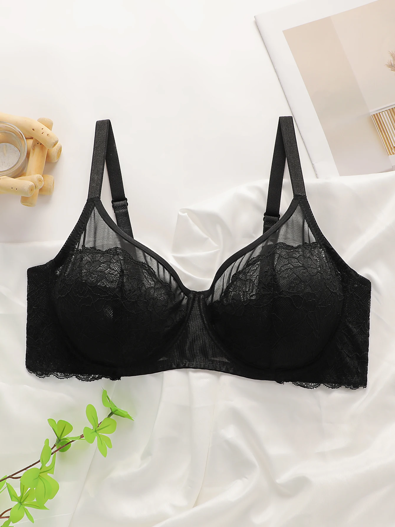 Ladies' sexy embroidered lace plus size underwear with steel ring gathering push ups suitable for full figured women MR2580