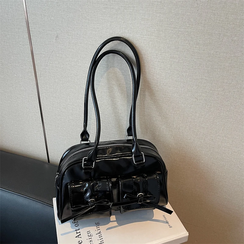 

2026 Autumn New Korean Style Commuter Bowling Bag Boston Handbag Large Capacity Shoulder Bag Soft PU Leather Pure Color