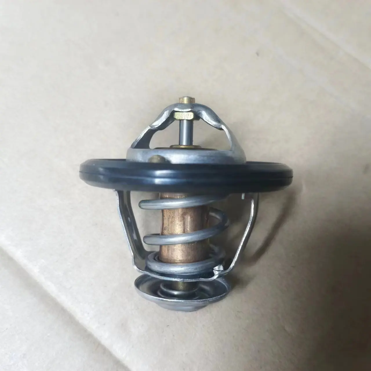 Thermostat Kit 82 For Mitsubishi OUTLANDER LANCER ASX 4B10 4B11 4B12 OE 1305A802