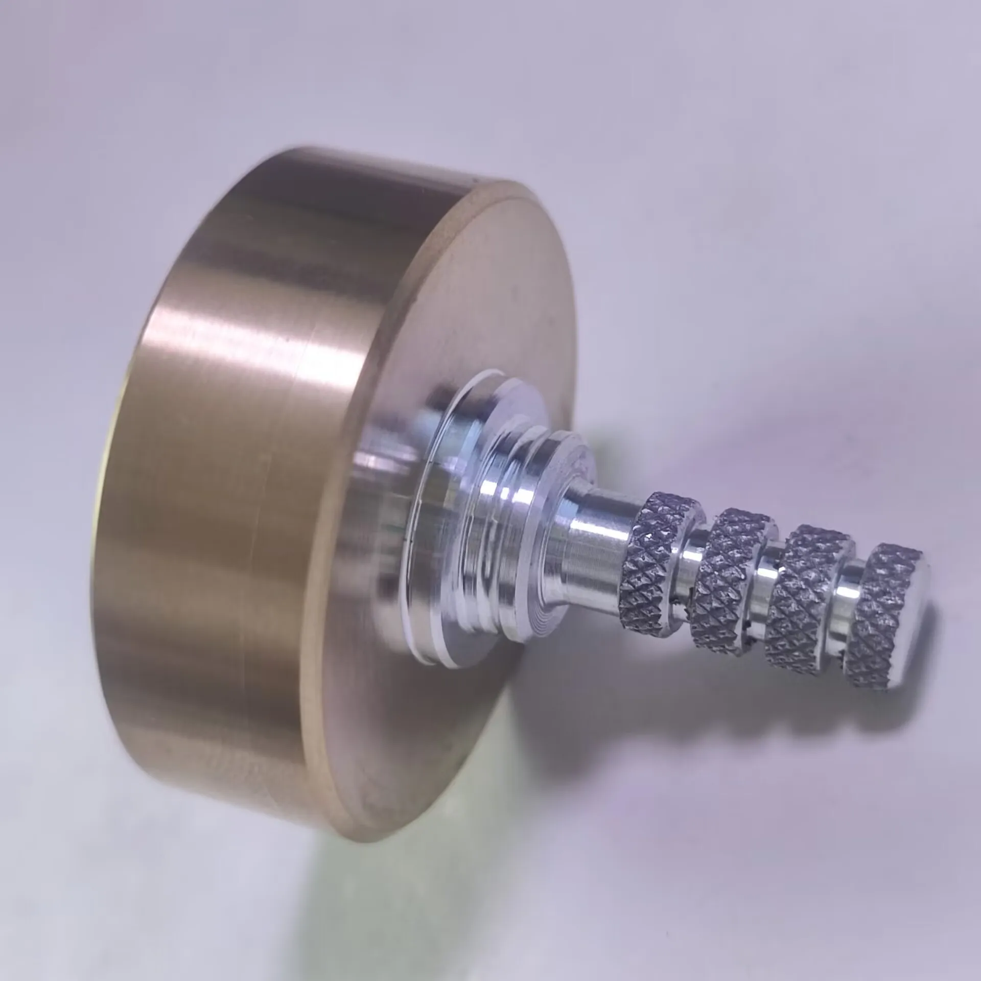 New 1PC Brass Hand Twisting Spinning Top Gyro Gyroscope Collection Spinner Toys EDC Decompression Toy
