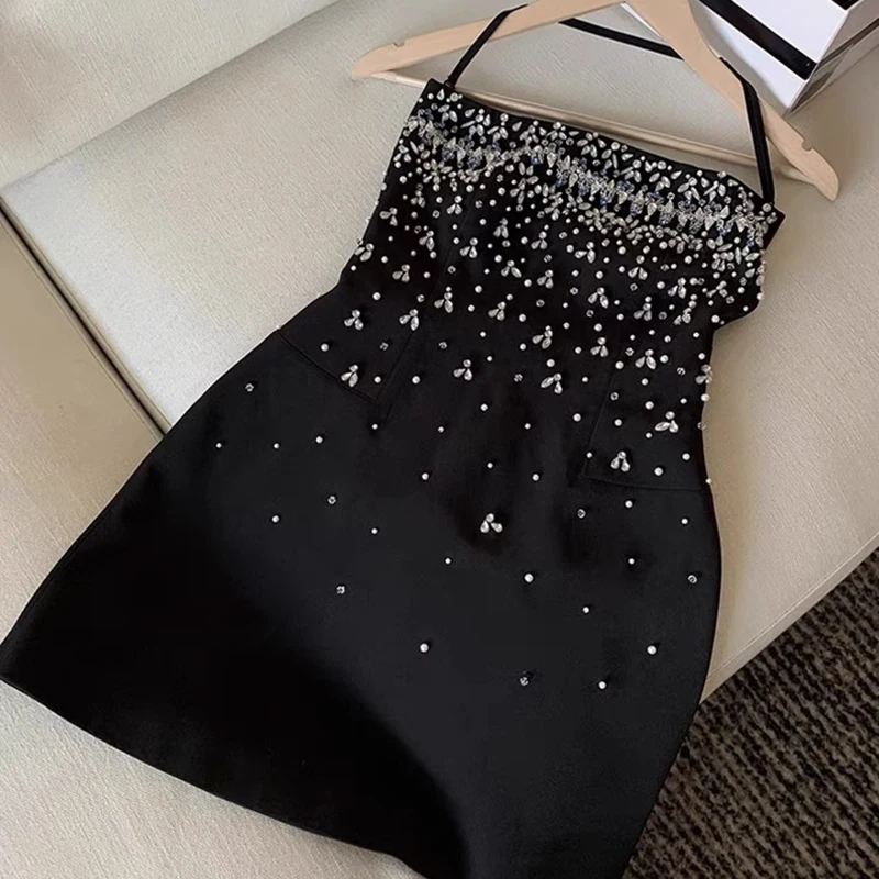 Frühling Frauen Ärmelloses Slash Neck Mini Kleid Neue Luxus Diamanten Brust Wrapping Kleider Sommer Hohe Taille Backless A-line Kleid