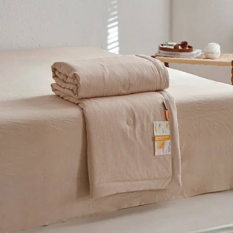 

New skin-friendly cotton-colored woven strip soybean fiber summer quilt four-piece summer machine washable air conditioner quilt