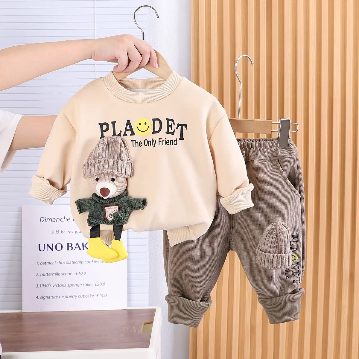 Children\'s Clothing Set Autumn and Winter New Boys\' Baby Korean Edition Plush Thickened Sweater Pants Two Piece Set