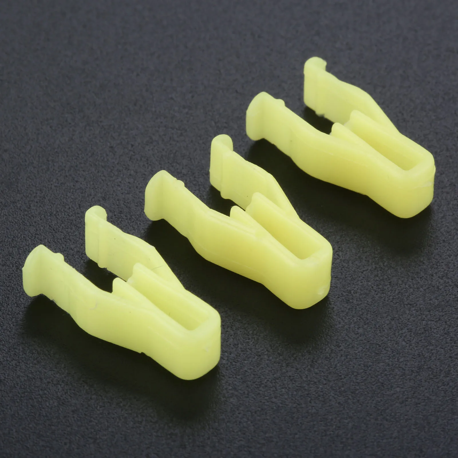 Clips de fixation universels en plastique pour tableau de bord, panneau de commande de voiture, lecteur CD, HE08, jaune, 50 pièces