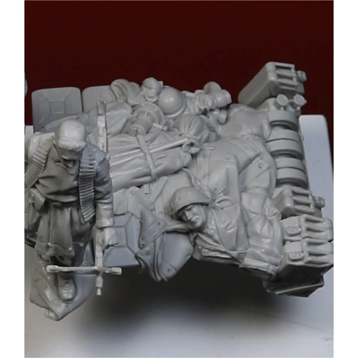 1/35 Size Die-cast Resin Model, Italian Army Combat Vehicle Onboard Equipment Stacks, Unpainted view 5