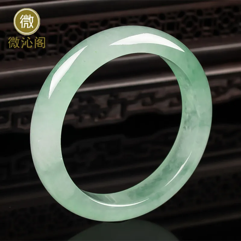 Old mine Burmese jade ice-like texture with light and pale green patterns a type of bracelet known as Guifei