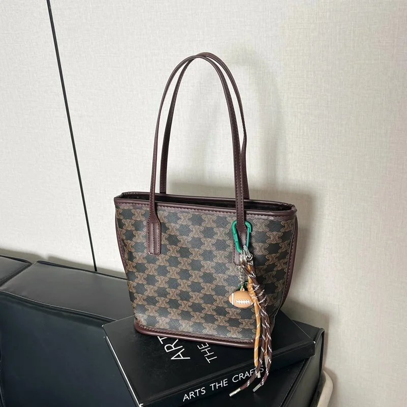 

High Quality Genuine Leather Shoulder Bag For Women - Messenger Feature Classic Elegant For Daily Use