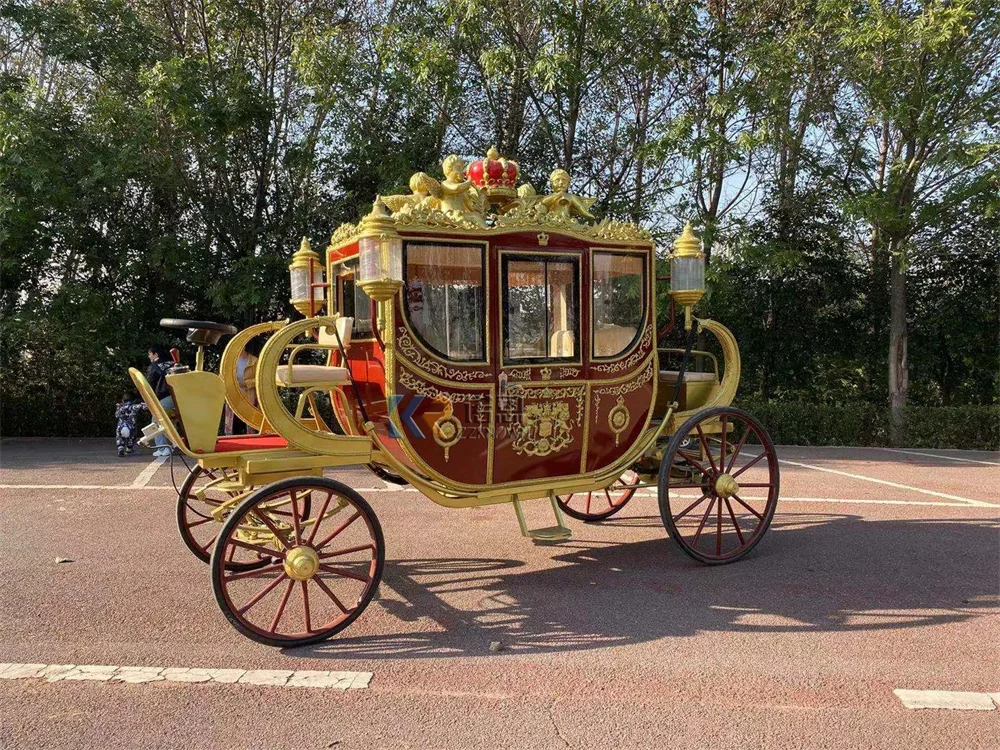 Royal Horse Drawn Carriage Royal Full Enclosed Exhibition  4 Seats Electric Wagon Horse Cart