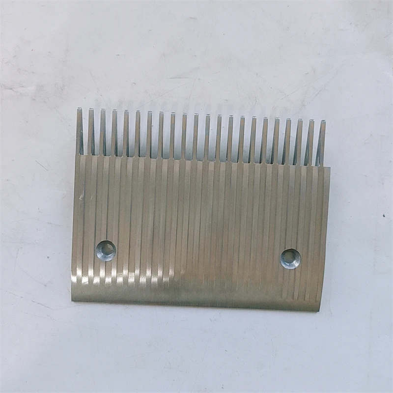 

10PCS Escalator Comb AL SFR247416 DAW-A305004N L200mm W154mm 22T