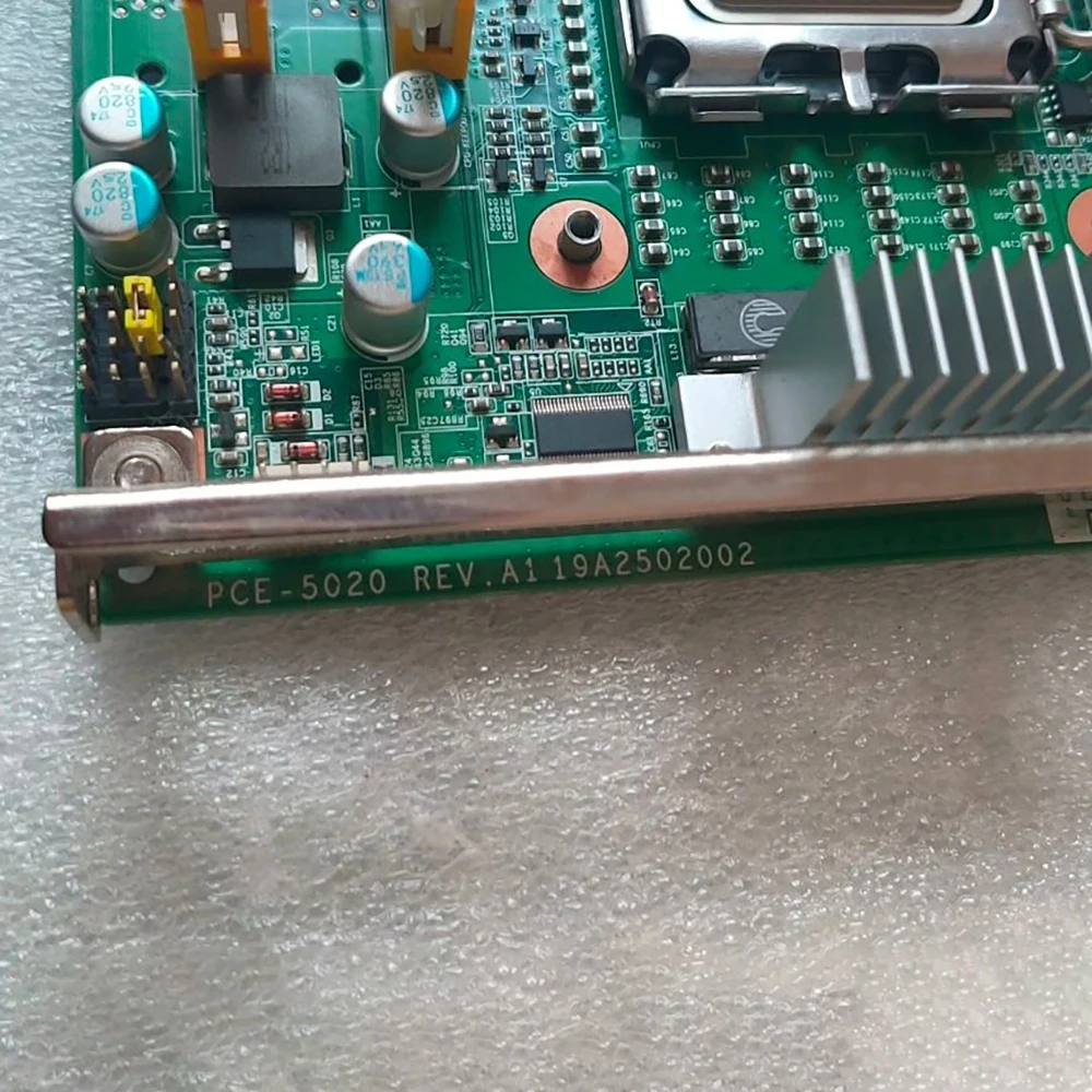 

Материнская плата компьютера промышленного управления PCE-5020 REV.A1 PCE-5020VG