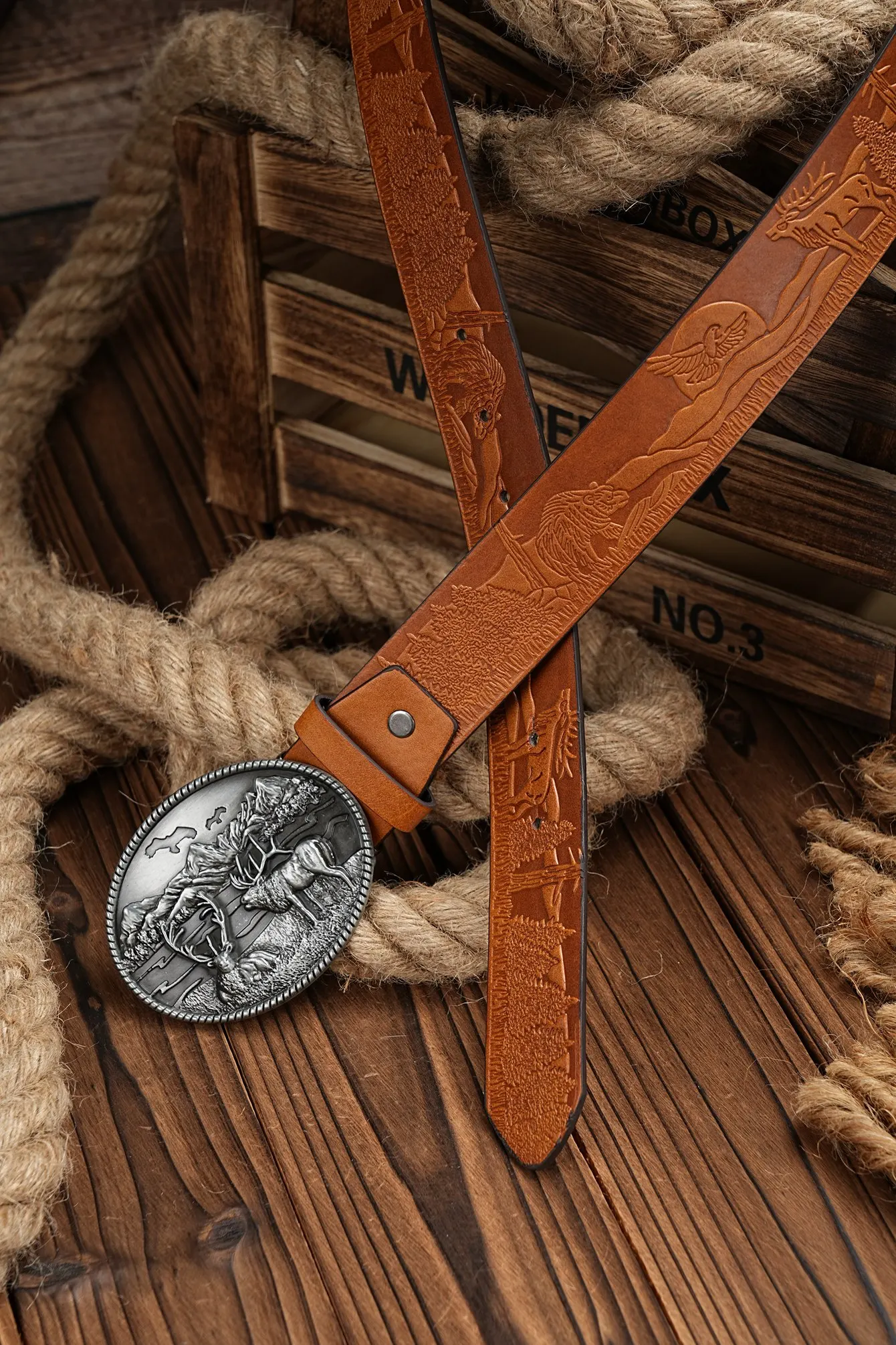 Ein lässiger, individueller und Retro-Gürtel, Kleidungsaccessoire im Western-Stil, Metallschnalle, PU-Gürtel, geeignet für Männer und Frauen. – Detail 6