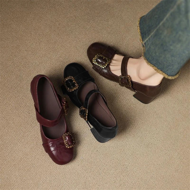 

Черные кожаные маленькие одинарные туфли в стиле ретро с металлической квадратной пряжкой, туфли Мэри Джейн на плоской подошве, корейский стиль, новая модель, резиновая модернизированная обувь