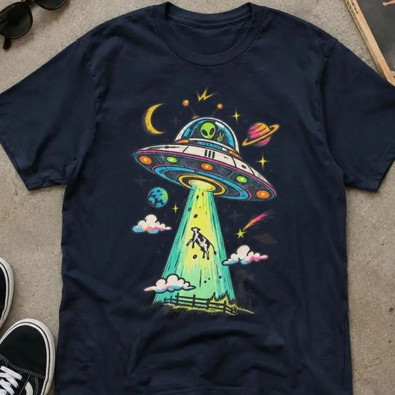 UFO Cow Abduction Retro Alien Vintage Space Funny Paranormal Cow Lover T-Shirt